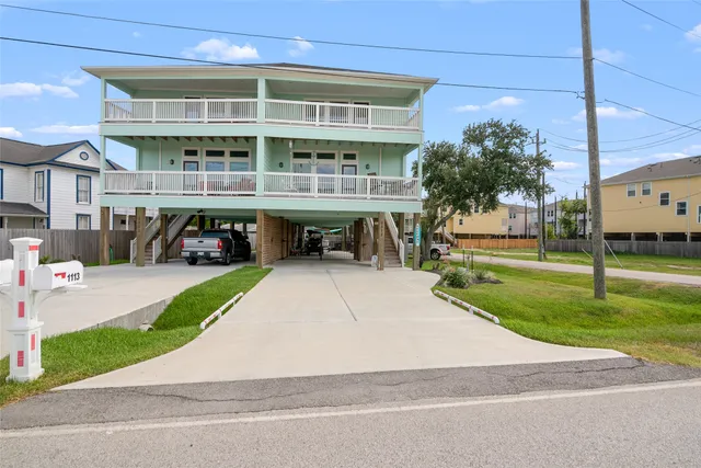 $446,900 | 1113 San Jacinto Street, La Porte, TX 77571