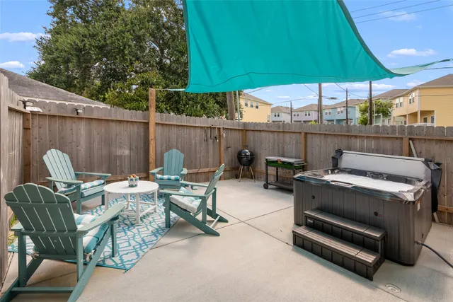 $446,900 | 1113 San Jacinto Street, La Porte, TX 77571