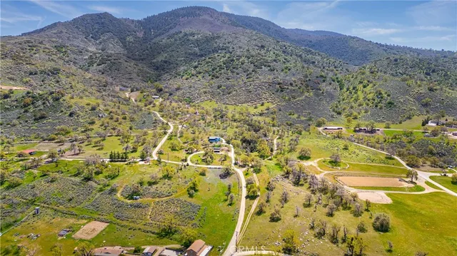 $950,000 | 18401 Pellisier Road, Tehachapi, CA 93561