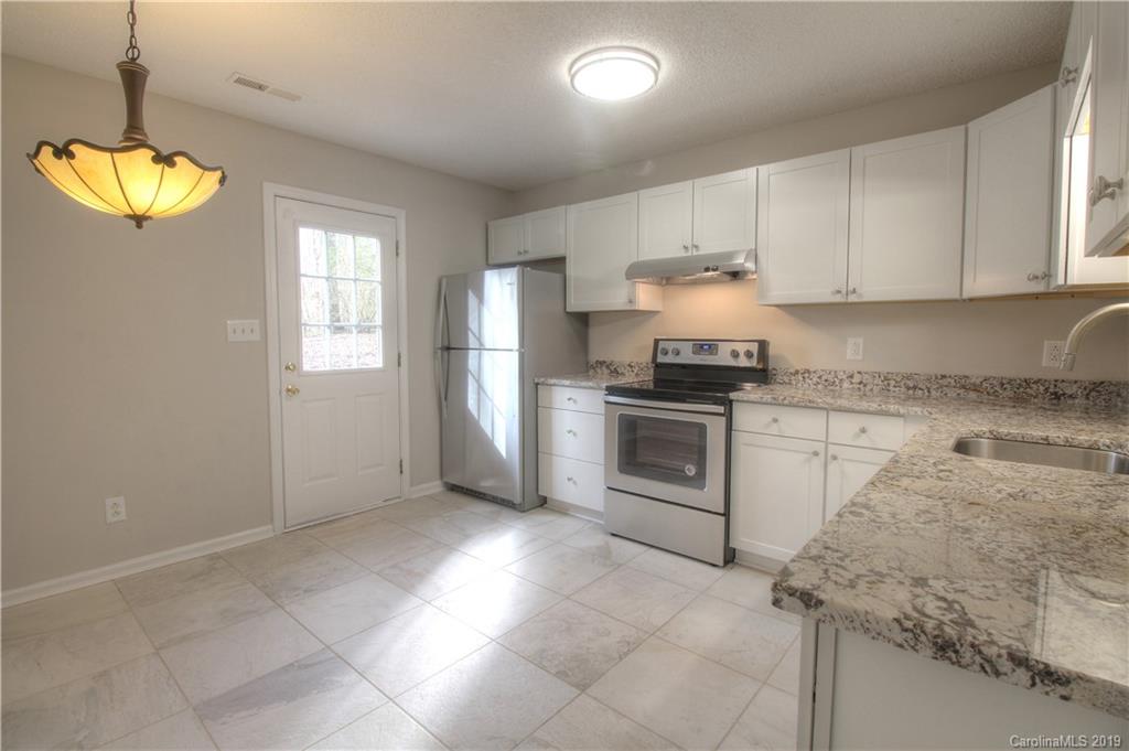 609 Rene Circle Waxhaw, NC 28173 - Photo 3 of 12 Gallery Image 3