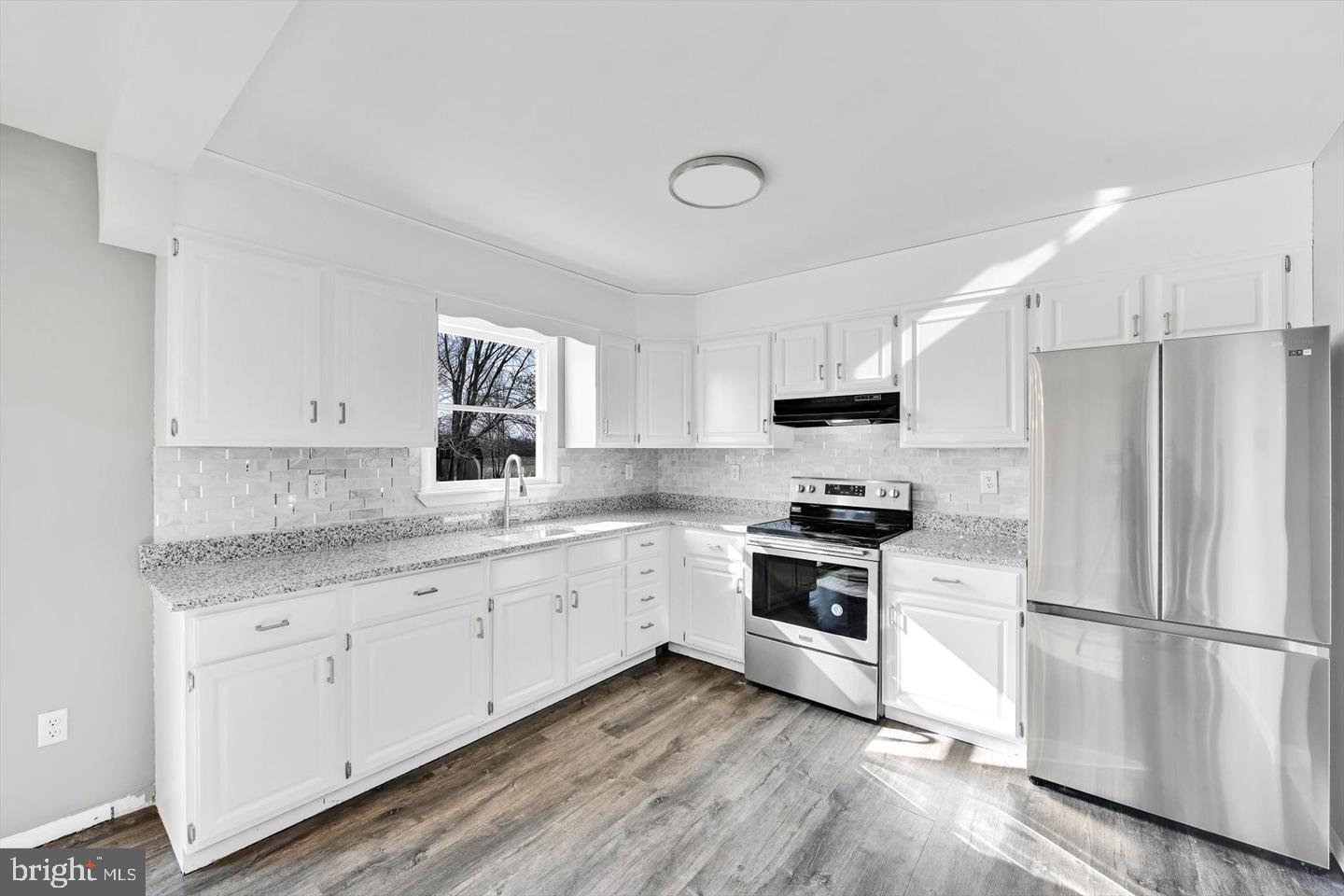 2122 Newville Road Carlisle, PA 17015 - Photo 7 of 27 Gallery Image 7