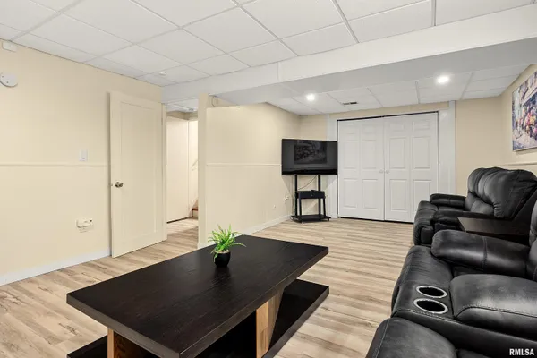 $268,000 | 2407 West Carriage Lane, Peoria, IL 61614