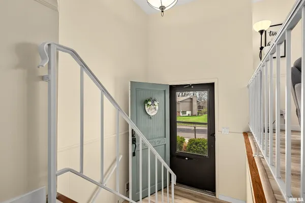 $268,000 | 2407 West Carriage Lane, Peoria, IL 61614