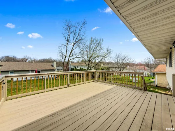 $268,000 | 2407 West Carriage Lane, Peoria, IL 61614