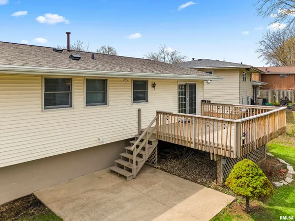 $268,000 | 2407 West Carriage Lane, Peoria, IL 61614