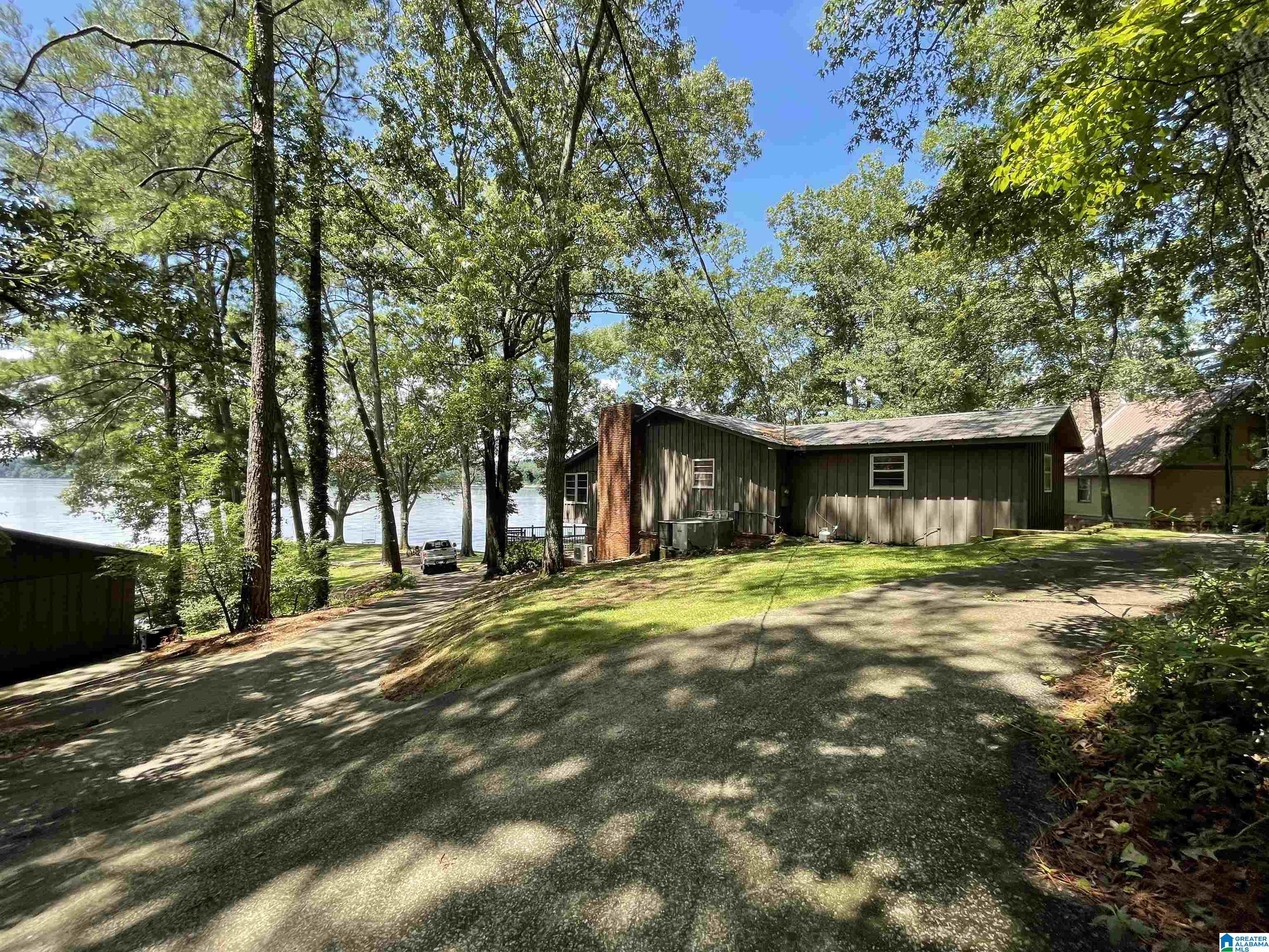 575 Ridgeway Circle Talladega, AL 35160 - Photo 7 of 41