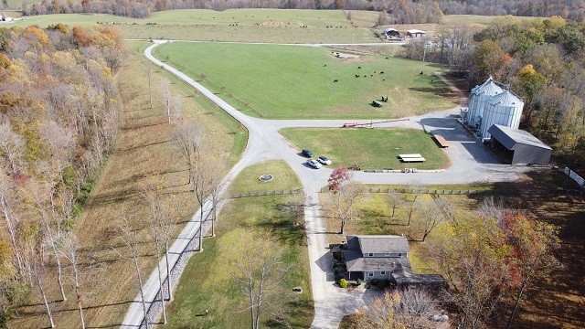 1013 Cave Hill Road Lafayette, TN 37083 - Photo 4 of 55 Gallery Image 4