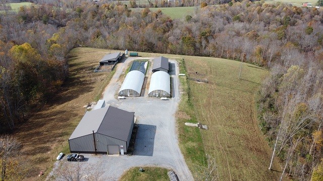 1013 Cave Hill Road Lafayette, TN 37083 - Photo 5 of 55 Gallery Image 5