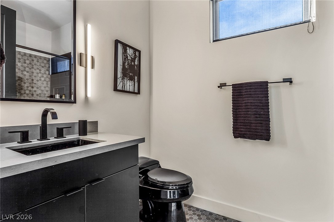 2240 Sky Pointe Ridge Drive Henderson, NV 89052 - Photo 45 of 63 Bathroom for bedroom 3