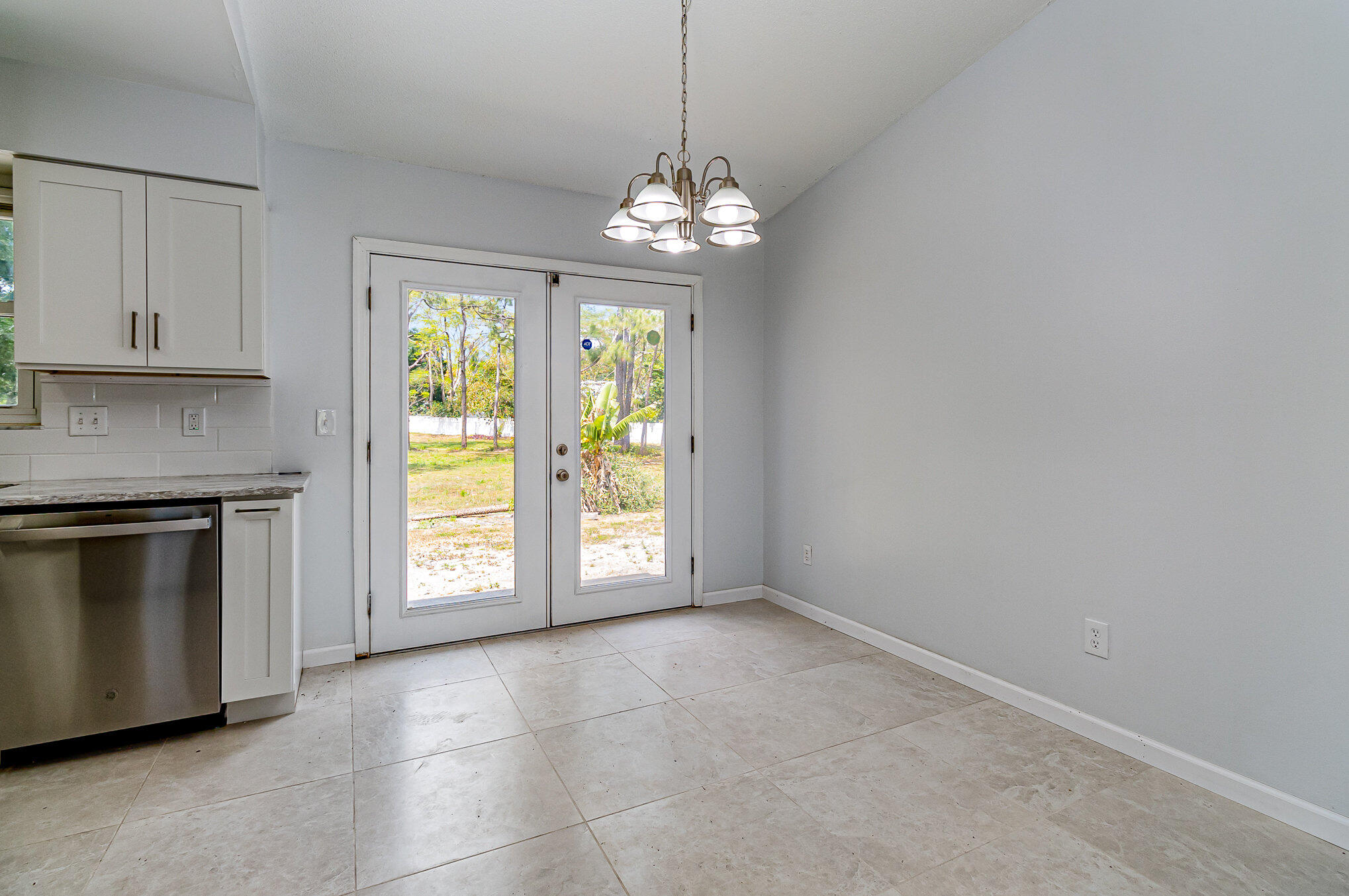 971 Gulfport Road Southeast Palm Bay, FL 32909 - Photo 10 of 23 015_i77a2207-edit