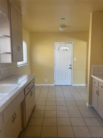$1,985 | 605 West D Street, Unit A, Ontario, CA 91762