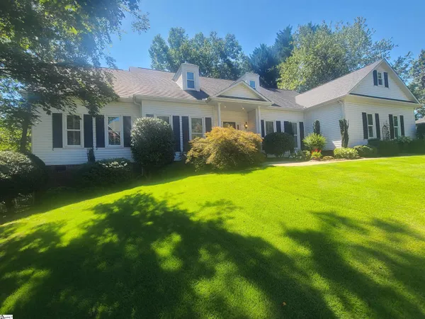 $795,000 | 305 Beckworth Drive, Taylors, SC 29687