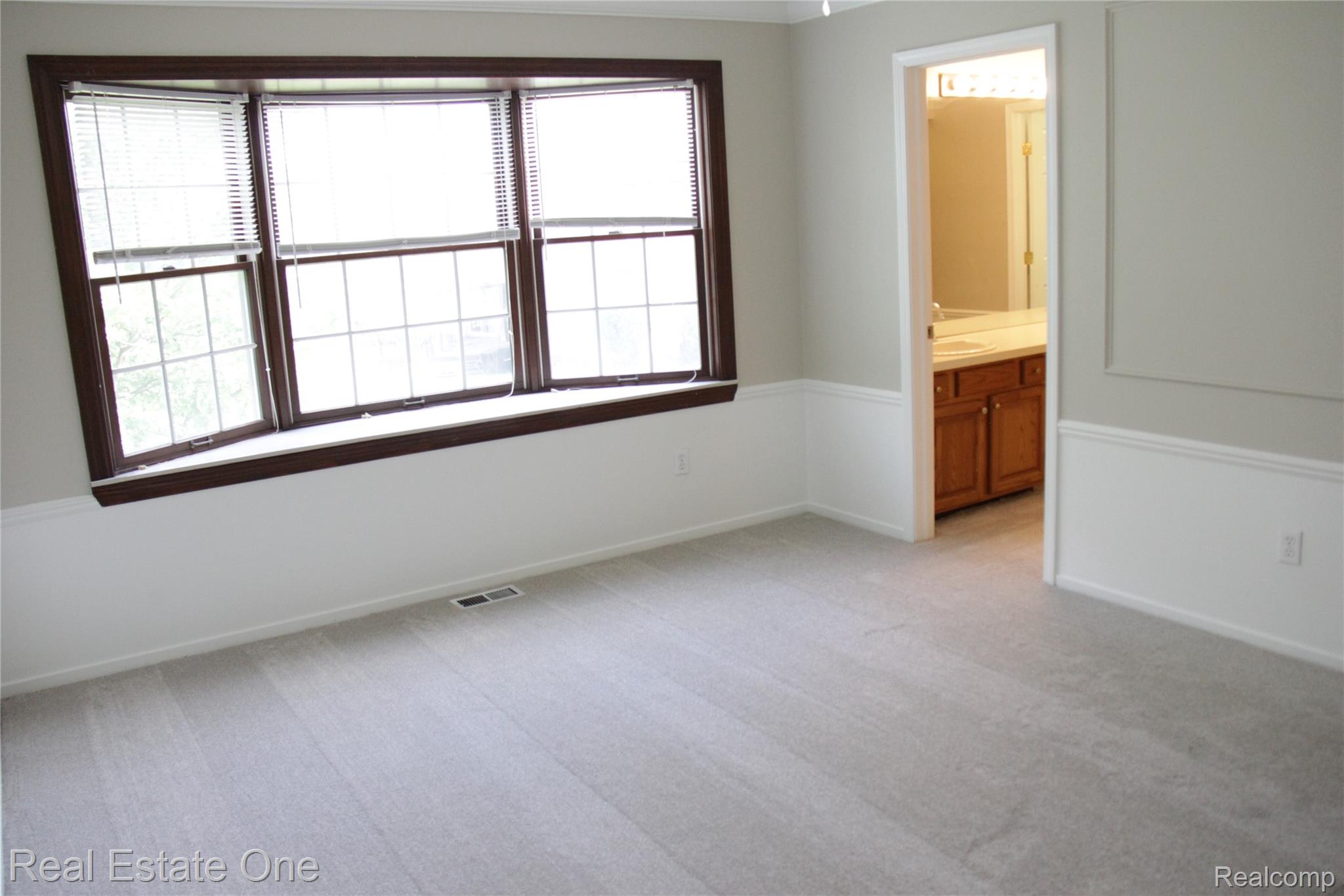 44777 Saltz Road Canton, MI 48187 - Photo 38 of 65 Spacious Primary bedroom with large Bay window