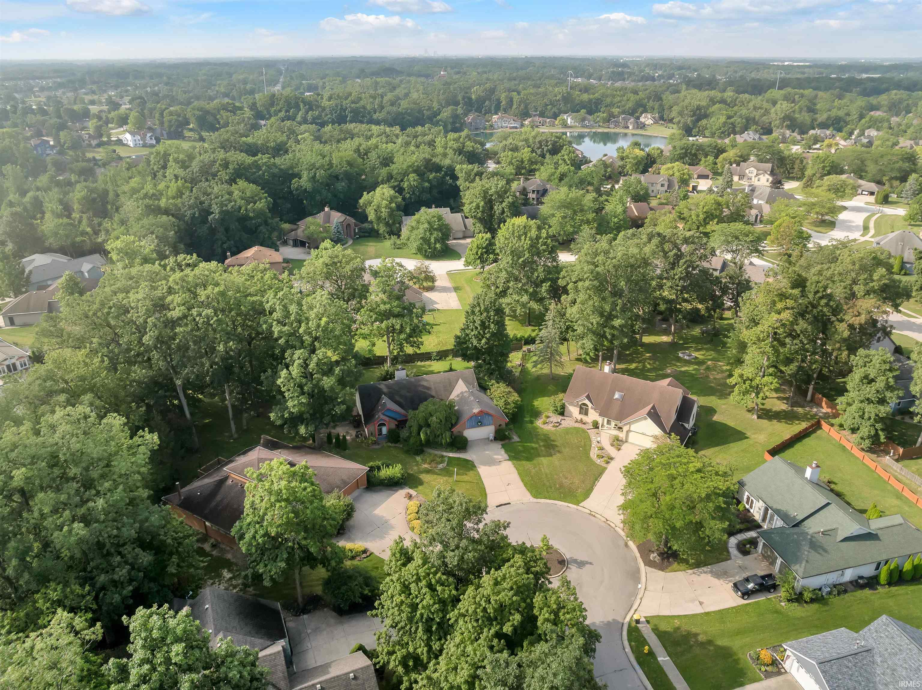9909 Castle Ridge Place Fort Wayne, IN 46825 - Photo 2 of 24 Gallery Image 2