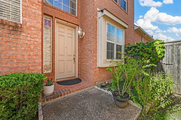 $3,000 | 8117 Cherry Laurel Lane, Irving, TX 75063