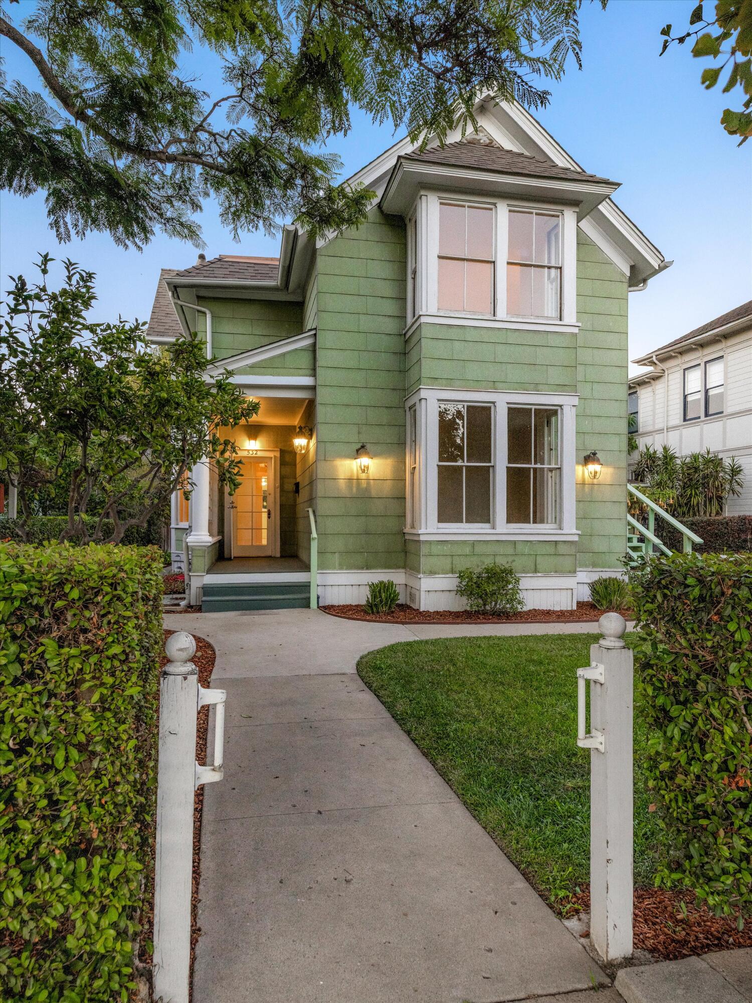 532 Brinkerhoff Avenue Santa Barbara, CA 93101 - Photo 26 of 30 a front view of a house with a yard