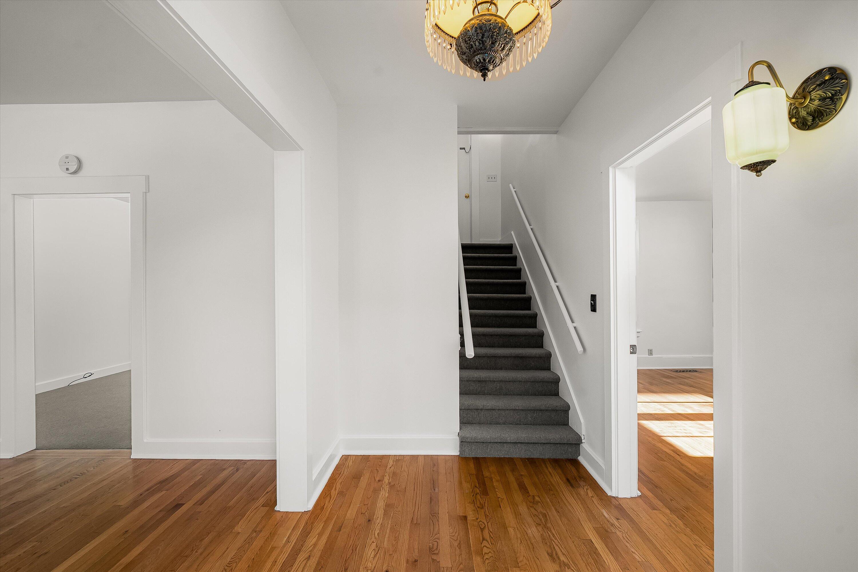 532 Brinkerhoff Avenue Santa Barbara, CA 93101 - Photo 6 of 30 a view of a hallway with wooden floor