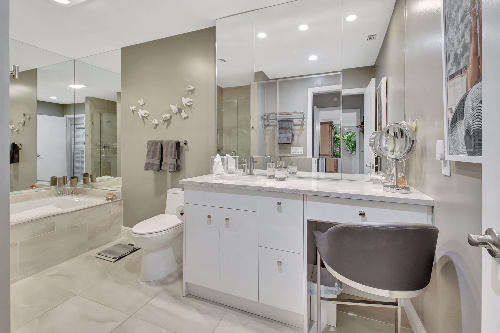 27 Eastgate Drive, Unit C Boynton Beach, FL 33436 - Photo 36 of 87 Primary Bathroom