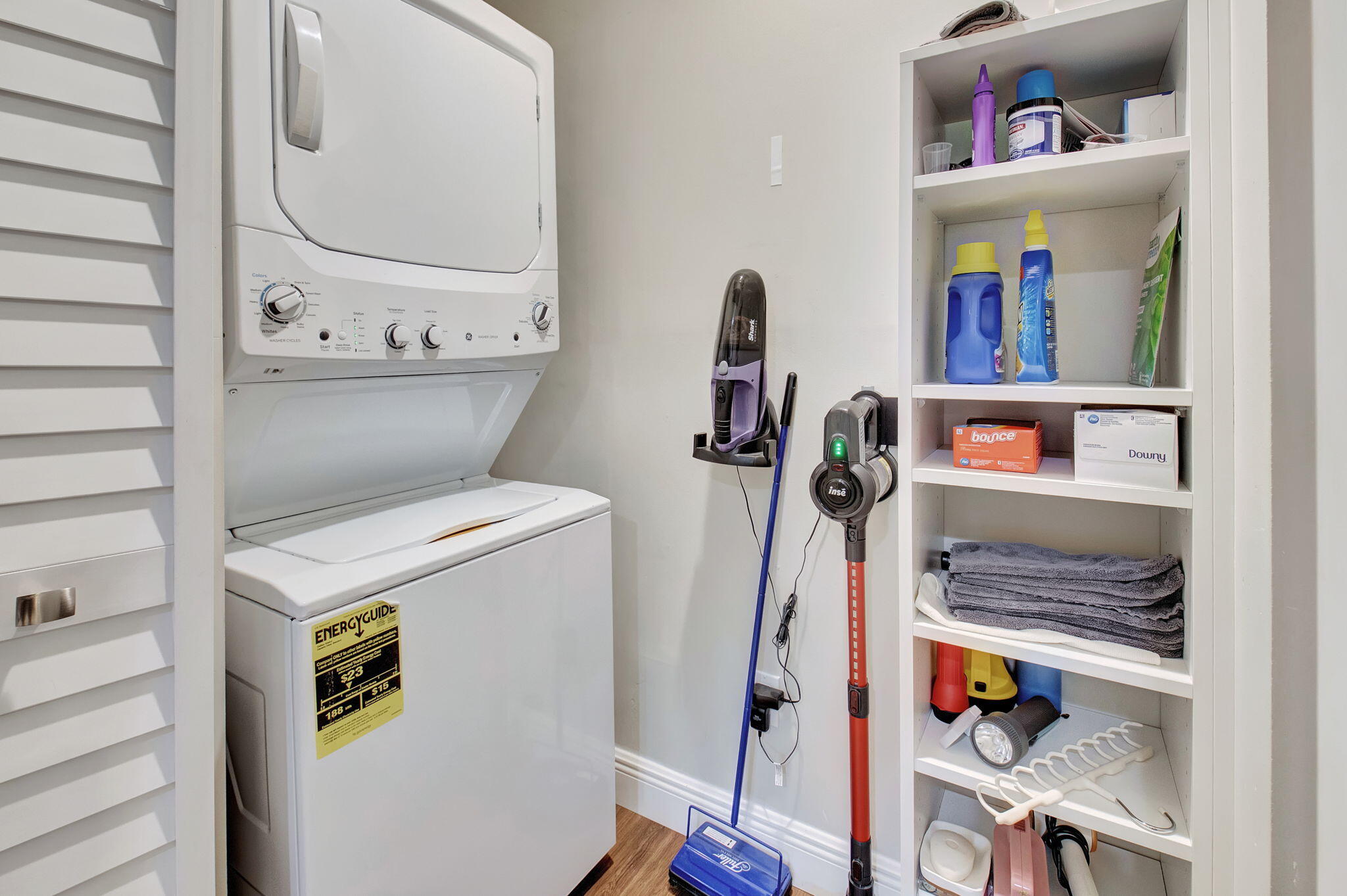 27 Eastgate Drive, Unit C Boynton Beach, FL 33436 - Photo 40 of 87 a utility room with dryer and washer