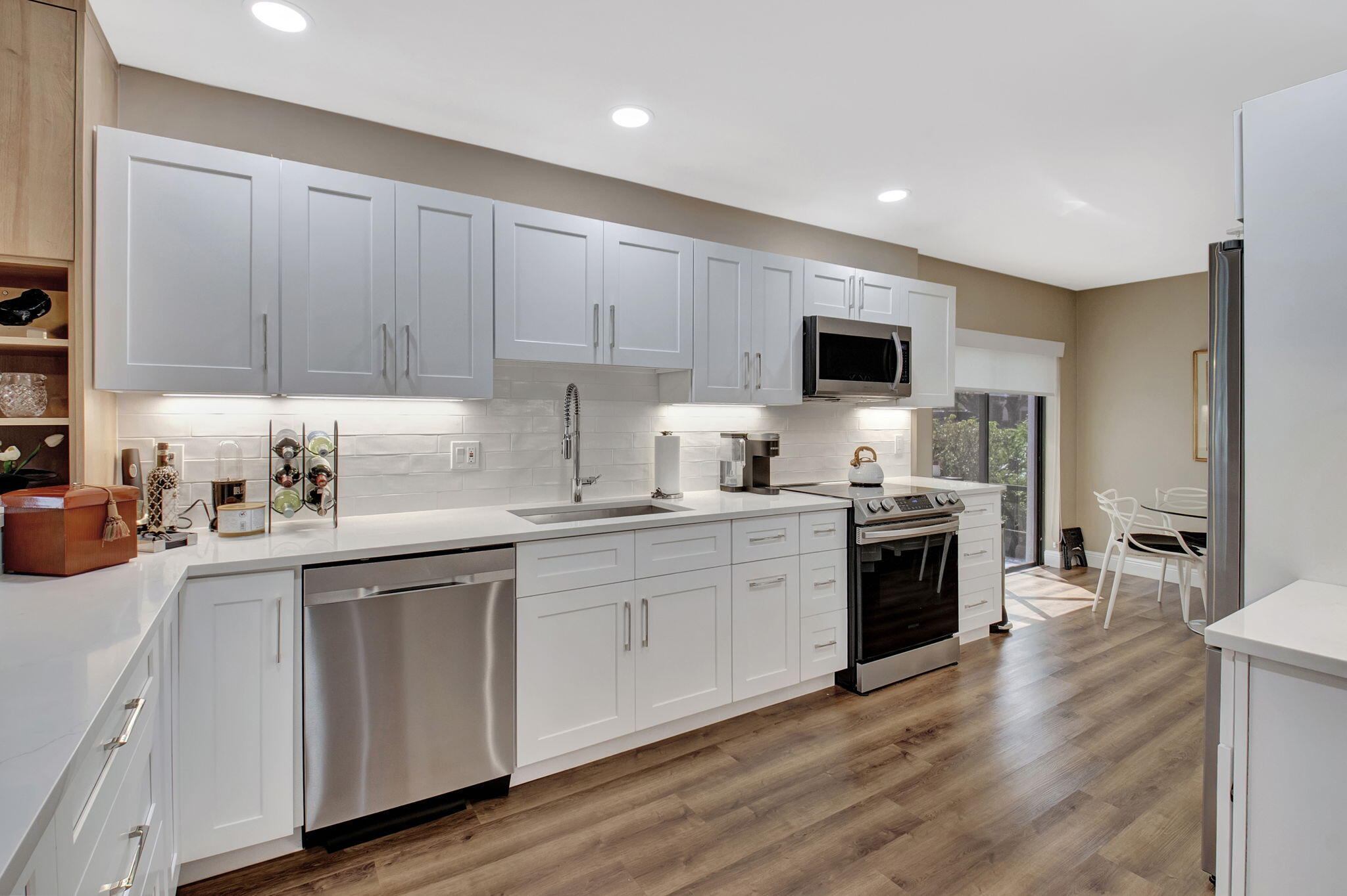 27 Eastgate Drive, Unit C Boynton Beach, FL 33436 - Photo 7 of 87 Kitchen