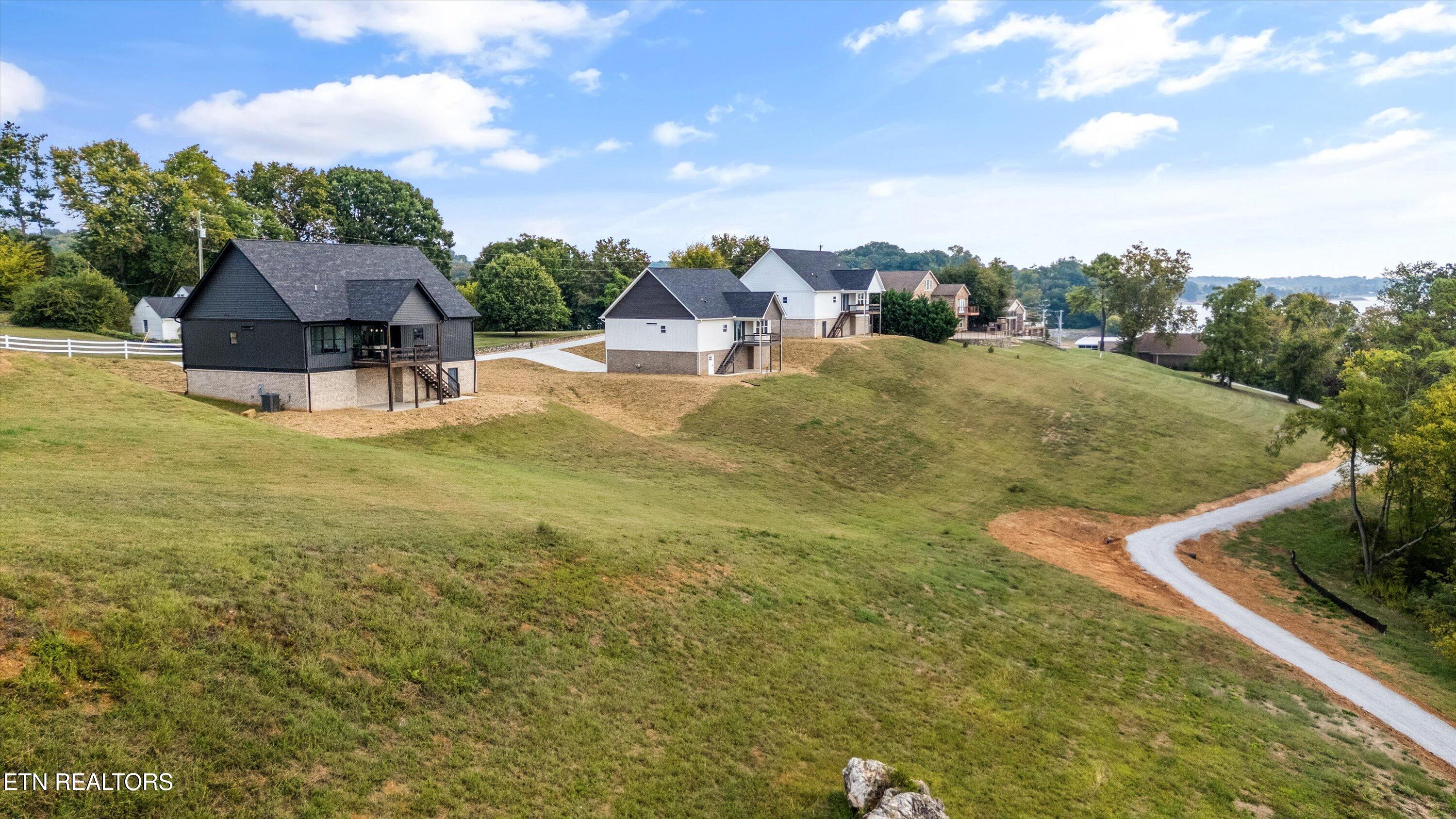 411 Hampton Way Dandridge, TN 37725 - Photo 36 of 41 36-411 Hampton Wy 38