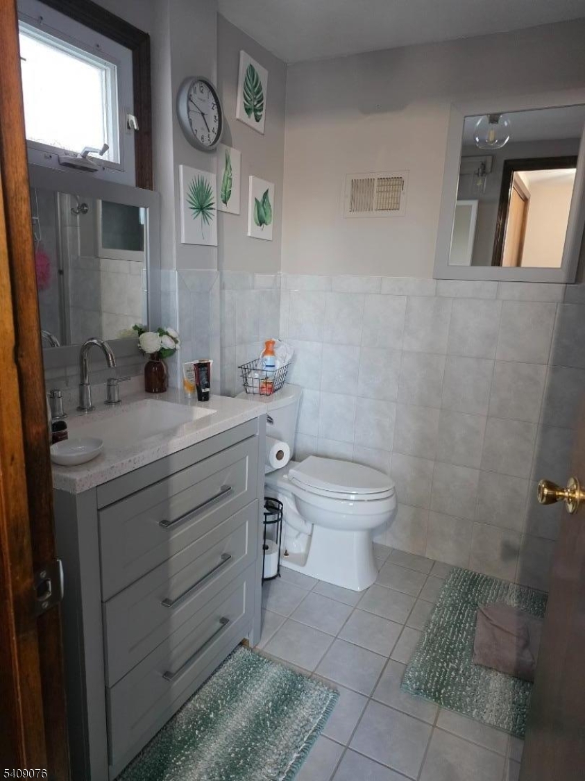 155 Degray Street North Haledon, NJ 07508 - Photo 30 of 34