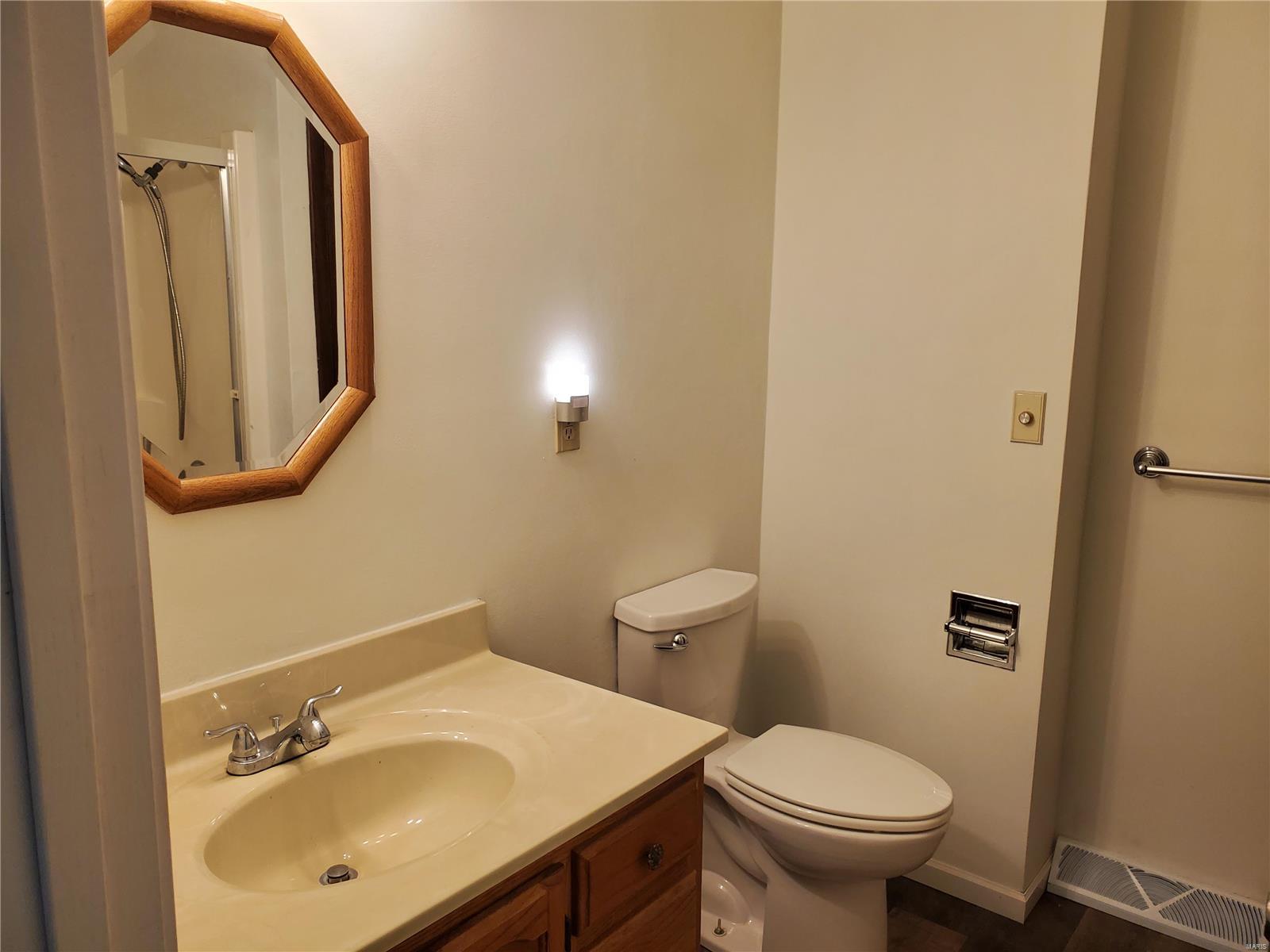 19045 Sand Ridge Road Carlyle, IL 62231 - Photo 10 of 15 Gallery Image 10
