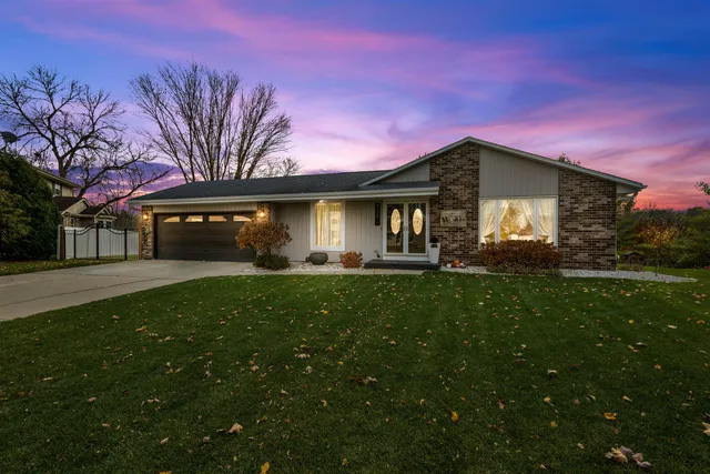 $479,900 | 4228 Parkview Drive, Janesville, WI 53546