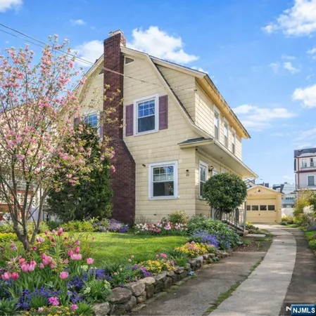 $499,999 | 33 Beaumont Place, Newark, NJ 07104