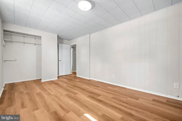 a view of empty room