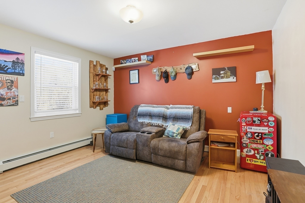 28 Hume Road Bedford, MA 01730 - Photo 17 of 42