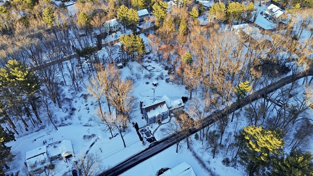 28 Hume Road Bedford, MA 01730 - Photo 2 of 42