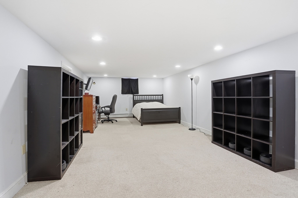 28 Hume Road Bedford, MA 01730 - Photo 33 of 42