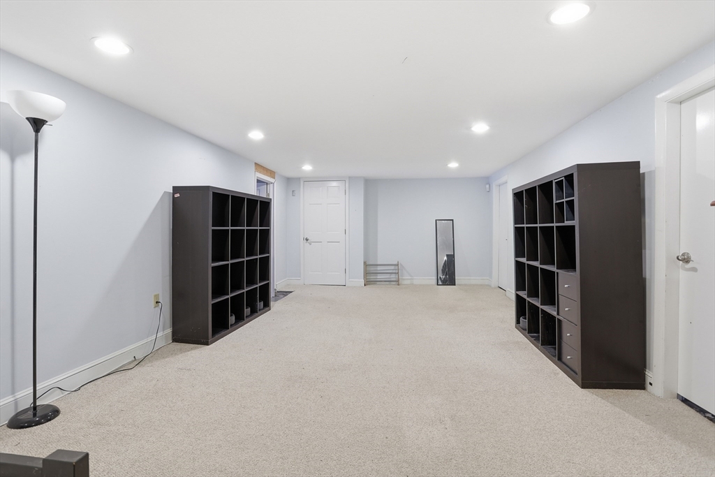 28 Hume Road Bedford, MA 01730 - Photo 34 of 42