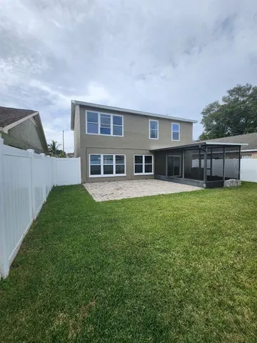 $2,400 | 10121 Sea Spray Place, Tampa, FL 33624