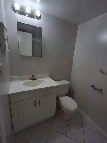 $1,375 | 2771 Riverside Drive, Unit 414A, Coral Springs, FL 33065