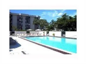 $1,375 | 2771 Riverside Drive, Unit 414A, Coral Springs, FL 33065