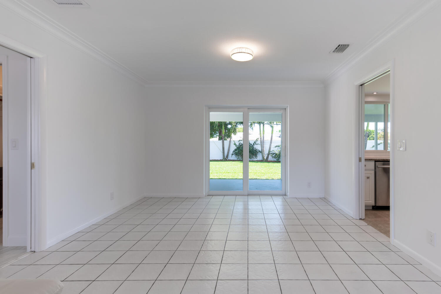 130 Gulfstream Road North Palm Beach, FL 33408 - Photo 14 of 36 130 Gulfstream Rd North Palm-large-014-0