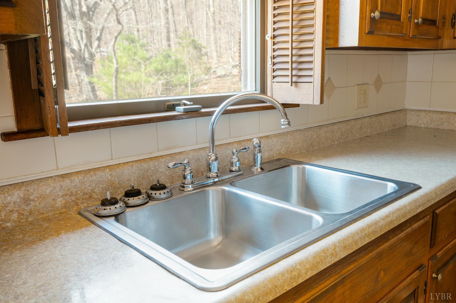 1095 Campbells Mountain Road Tyro, VA 22976 - Photo 11 of 54