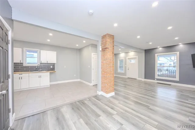 $194,900 | 2658 Niagara Avenue, Niagara Falls, NY 14305