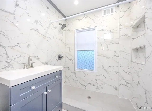 $194,900 | 2658 Niagara Avenue, Niagara Falls, NY 14305