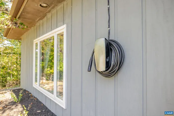 $1,850,000 | 5498 Wyant Lane, Charlottesville, VA 22903