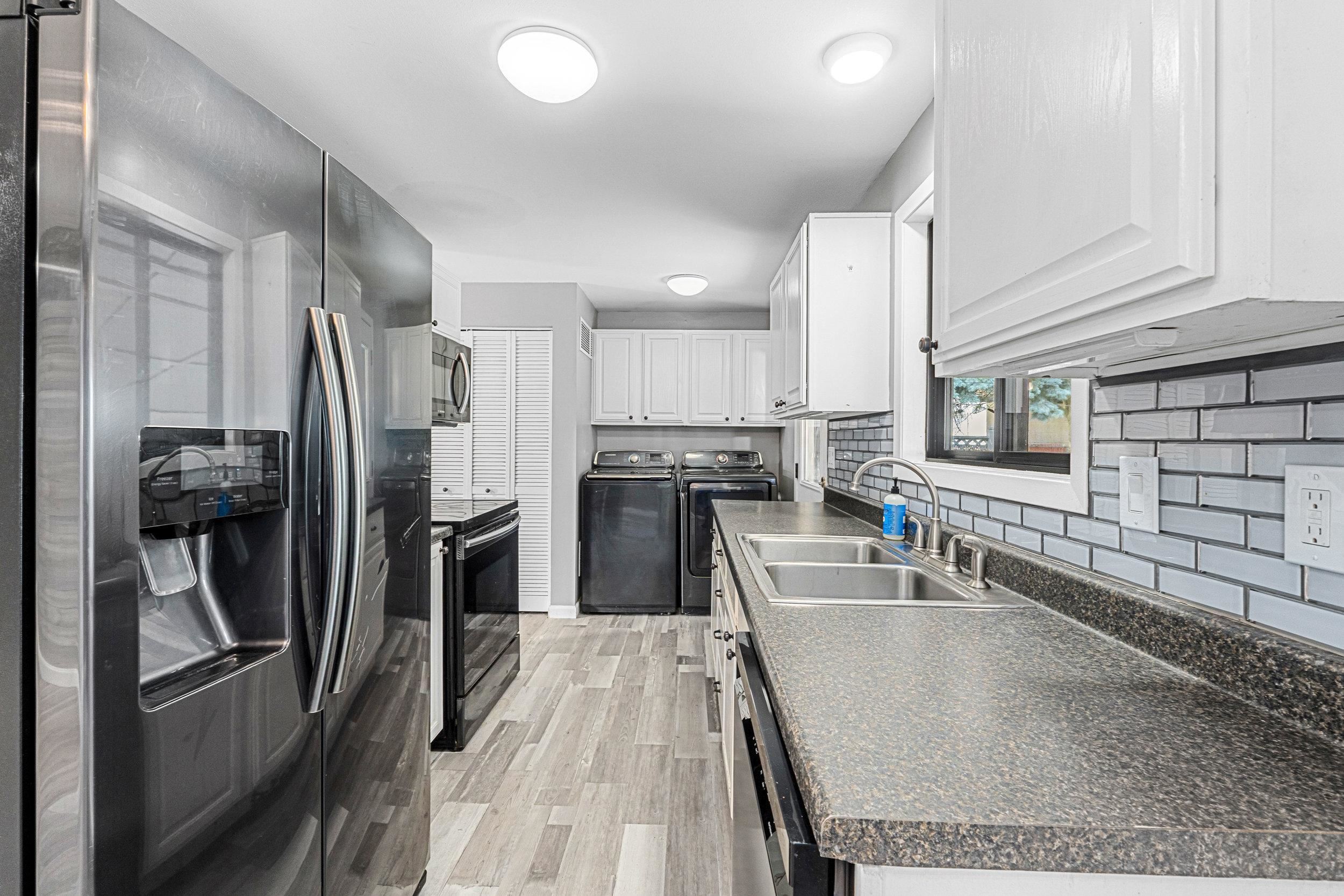 412 East Cozza Drive Spokane, WA 99208 - Photo 7 of 39