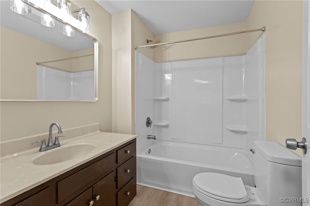 1413 First Rock Road Prospect, VA 23960 - Photo 15 of 50 Full hall bath on first floor.