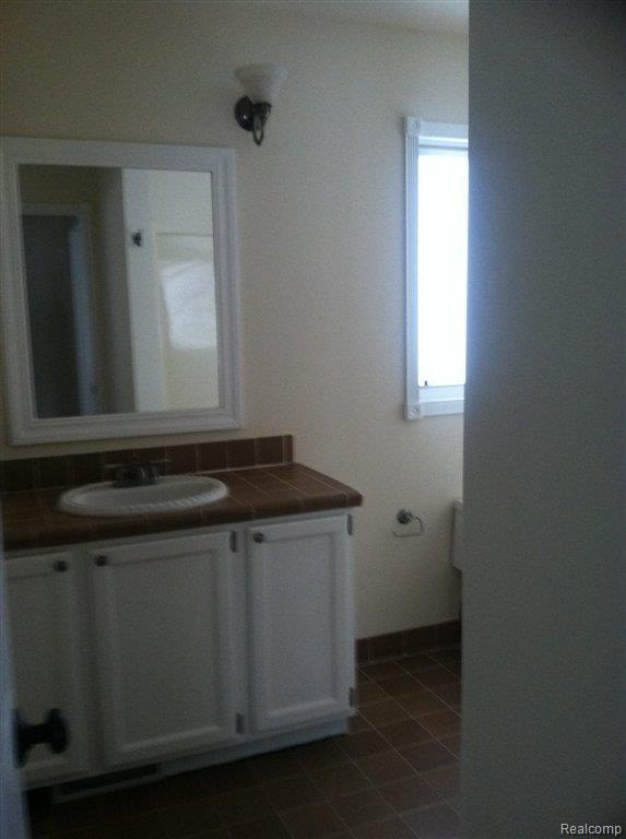 513 1st Street Rochester, MI 48307 - Photo 16 of 19 017.JPG