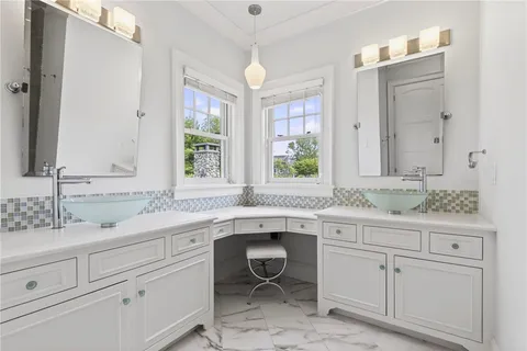 $4,950,000 | 20 Passpataug Avenue, Westerly, RI 02891