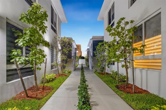 $4,200 | 1542 Northwest 2nd Street, Unit 105, Miami, FL 33125