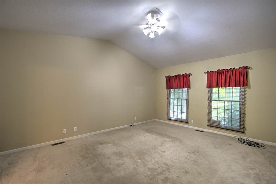 3255 Star Rte Road Argenta, IL 62501 - Photo 14 of 47