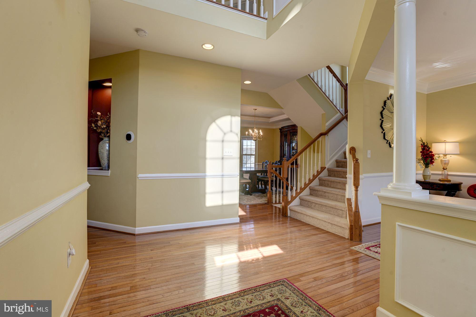 9804 Kraft Hill Road Perry Hall, MD 21128 - Photo 3 of 44 Foyer