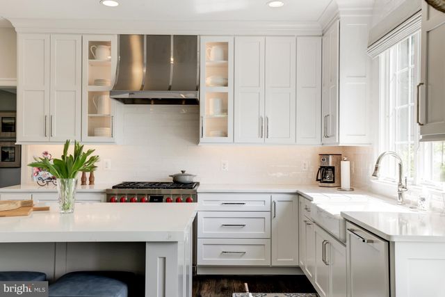 $2,500,000 | 1412 Kurtz Road, McLean, VA 22101